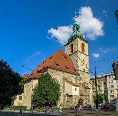 Kostel svatého Jindřicha a svaté Kunhuty na Novém Městě