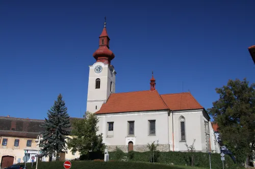 Kostel Povýšení svatého Kříže v Husinci