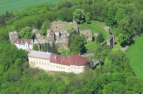 Hrad a zámek Klenová