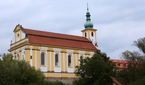 Kostel Nanebevzetí Panny Marie v Konojedech