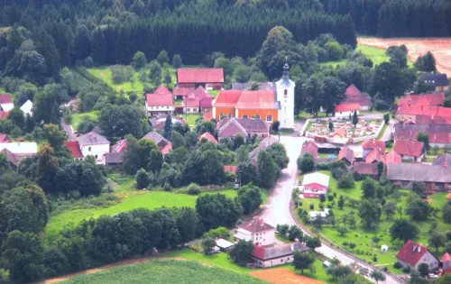 Kostel Nanebevzetí Panny Marie ve Vojslavicích
