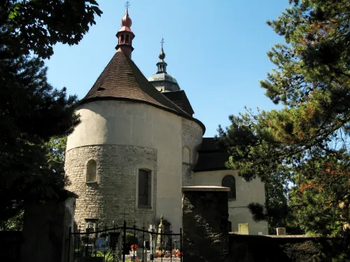 Kostel svatého Jana Křtitele v Pravoníně