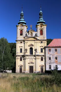 Poutní kostel Nanebevzetí Panny Marie v Dolním Ročově