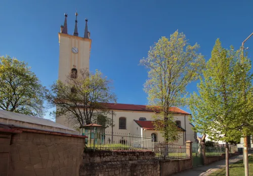 Kostel svatého Petra a Pavla v Podivíně