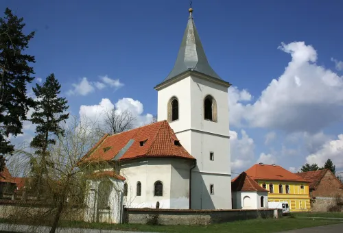 Kostel Povýšení svatého Kříže ve Vrbně
