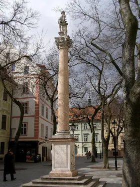 Mariánský sloup na Františkánském náměstí