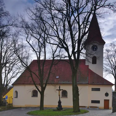 Kostel svaté Maří Magdalény v Ostrově u Macochy
