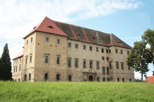 Zámek Kaceřov