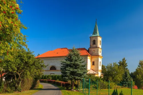 Kostel svaté Máří Magdalény ve Včelákově