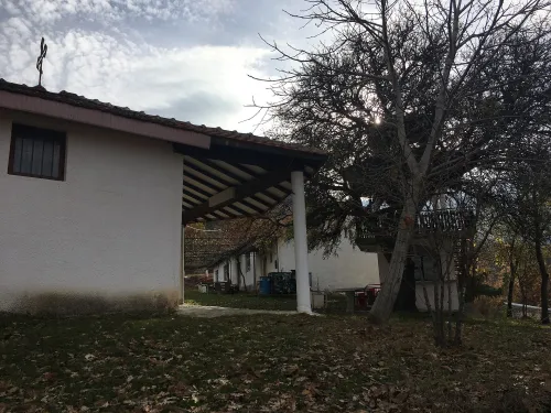 Bělovodický klášter