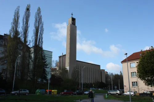 Kostel svatého Jana Nepomuckého v Praze Košířích