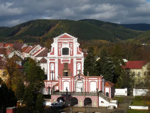 Kostel Nejsvětější Trojice v Klášterci nad Ohří