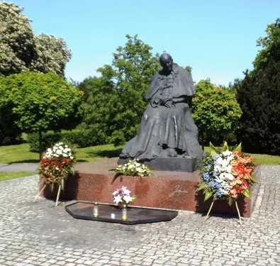 Pomník Jana Pavla II. v Toruni
