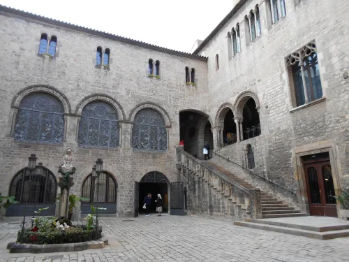 Biskupský palác v Barceloně
