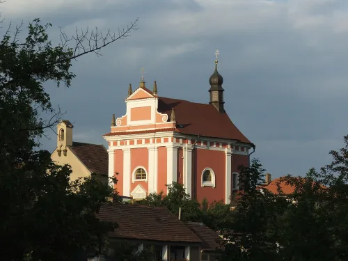 Kostel svaté Ludmily v Tetíně