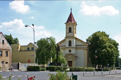 Kostel Nejsvětějšího srdce Páně v Lomu