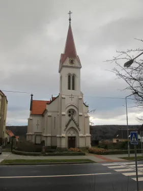 Kostel Narození Panny Marie v Ročově