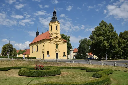 Kostel Nejsvětější Trojice v Dobříši