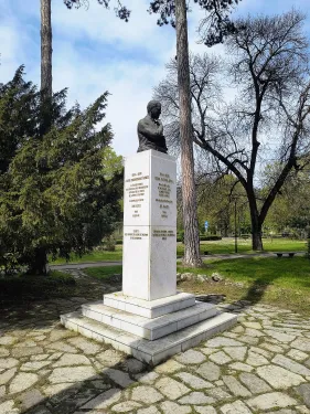 Pomník Archibaldu Reissovi