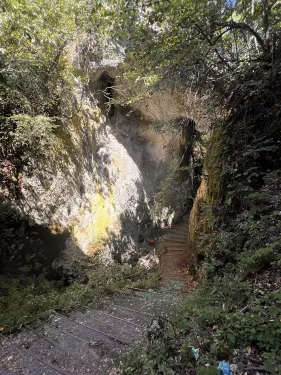 Jeskyně Shpella e Kusarit