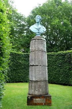 Sloup Poseidonova chrámu v Chatsworth House