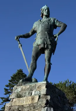 Socha Fridtjova odvážného na Vangsnesu