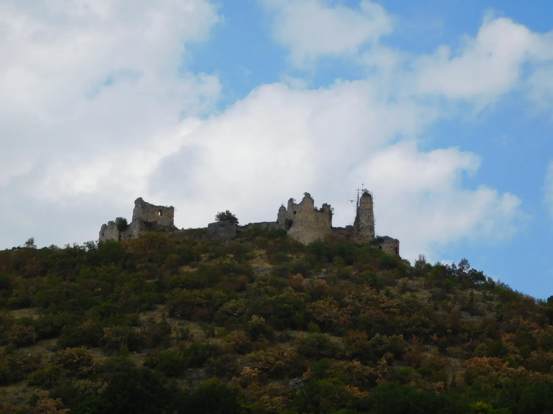 Zřícenina hradu Turnianský hrad
