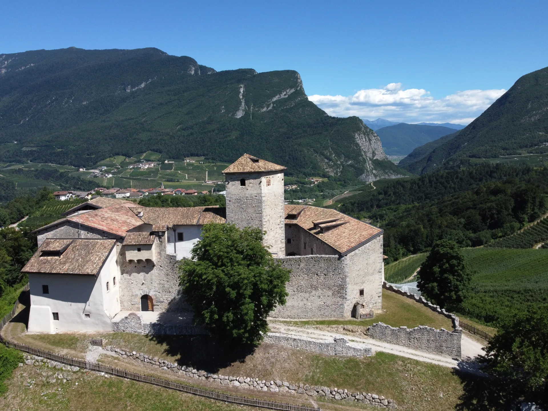 Castillo Castel Belasi
