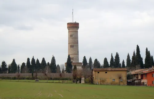 Monumentální věž San Martino della Battaglia