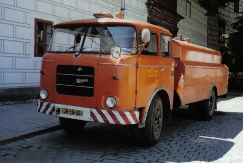 Škoda 706 RTH