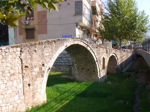 Pont de pierre Ura e Tabakëve