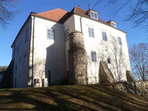 Zámek Hagenberg