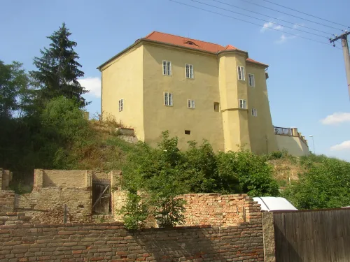 Tvrz Brozany nad Ohří