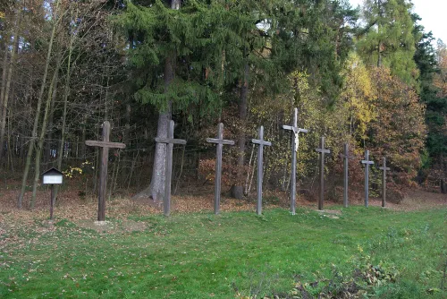 Devět křížů