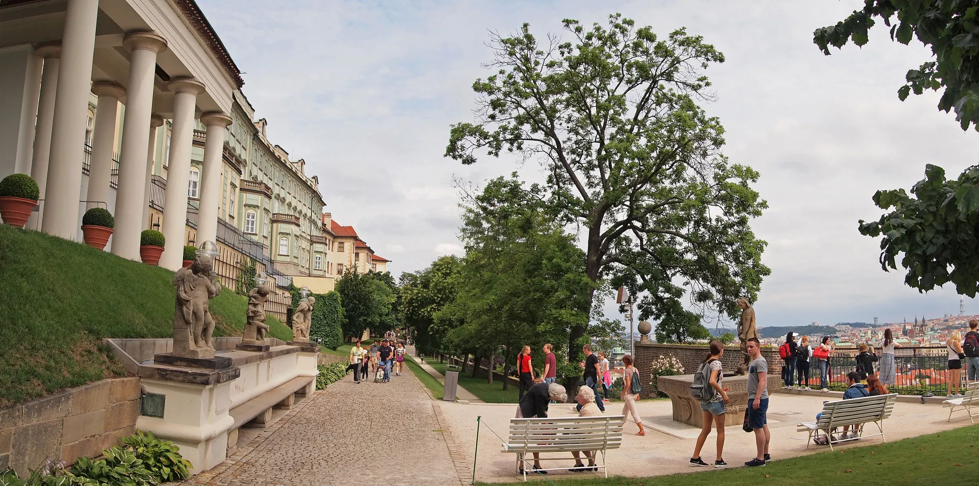 Kašna se sochou Herkula