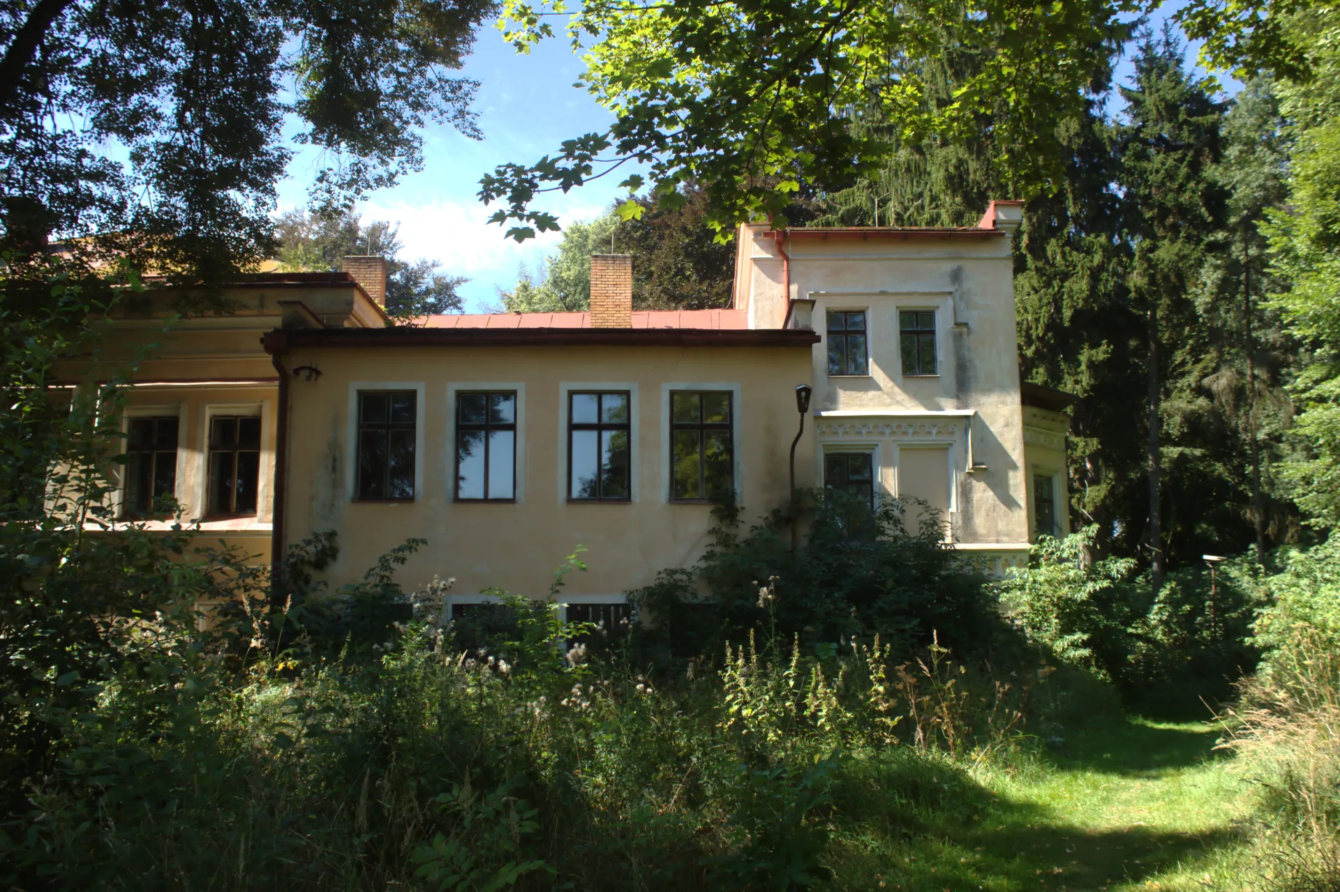 Zámek Oblajovice