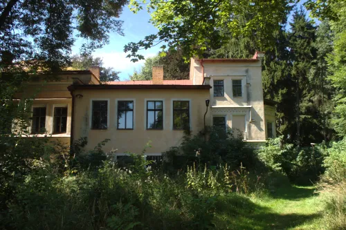 Zámek Oblajovice