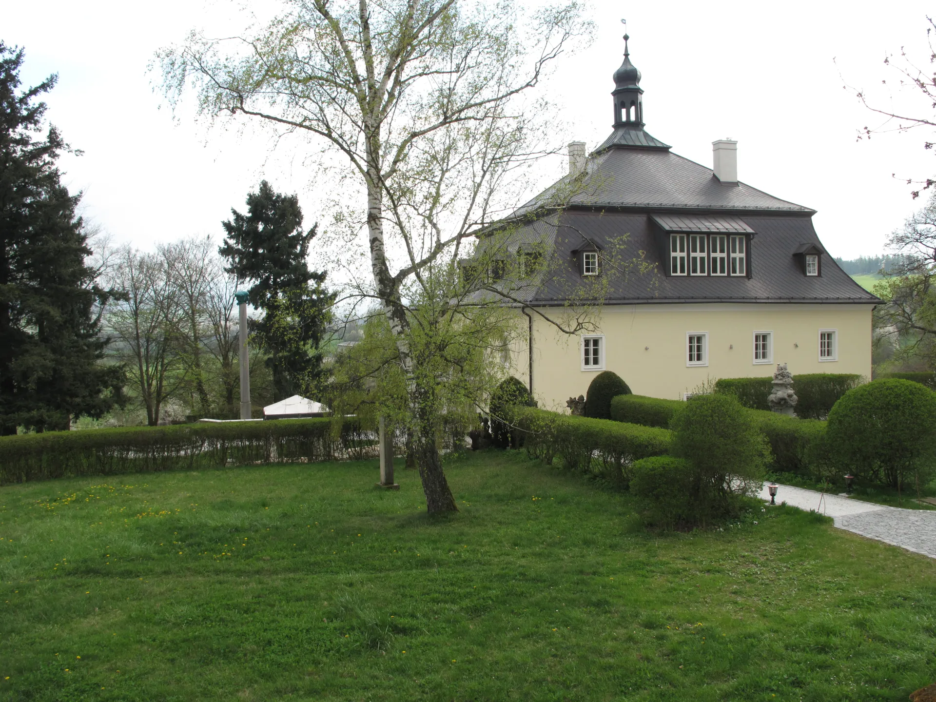Zámek Běhařov