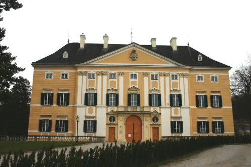 Zámek Frohsdorf