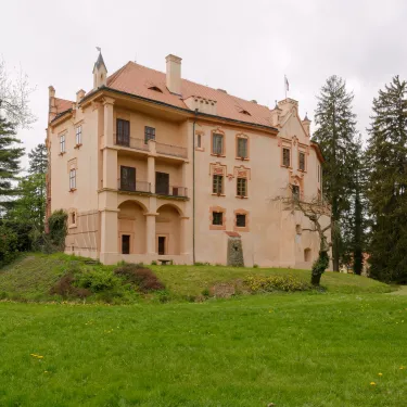 Zámek Vrchotovy Janovice