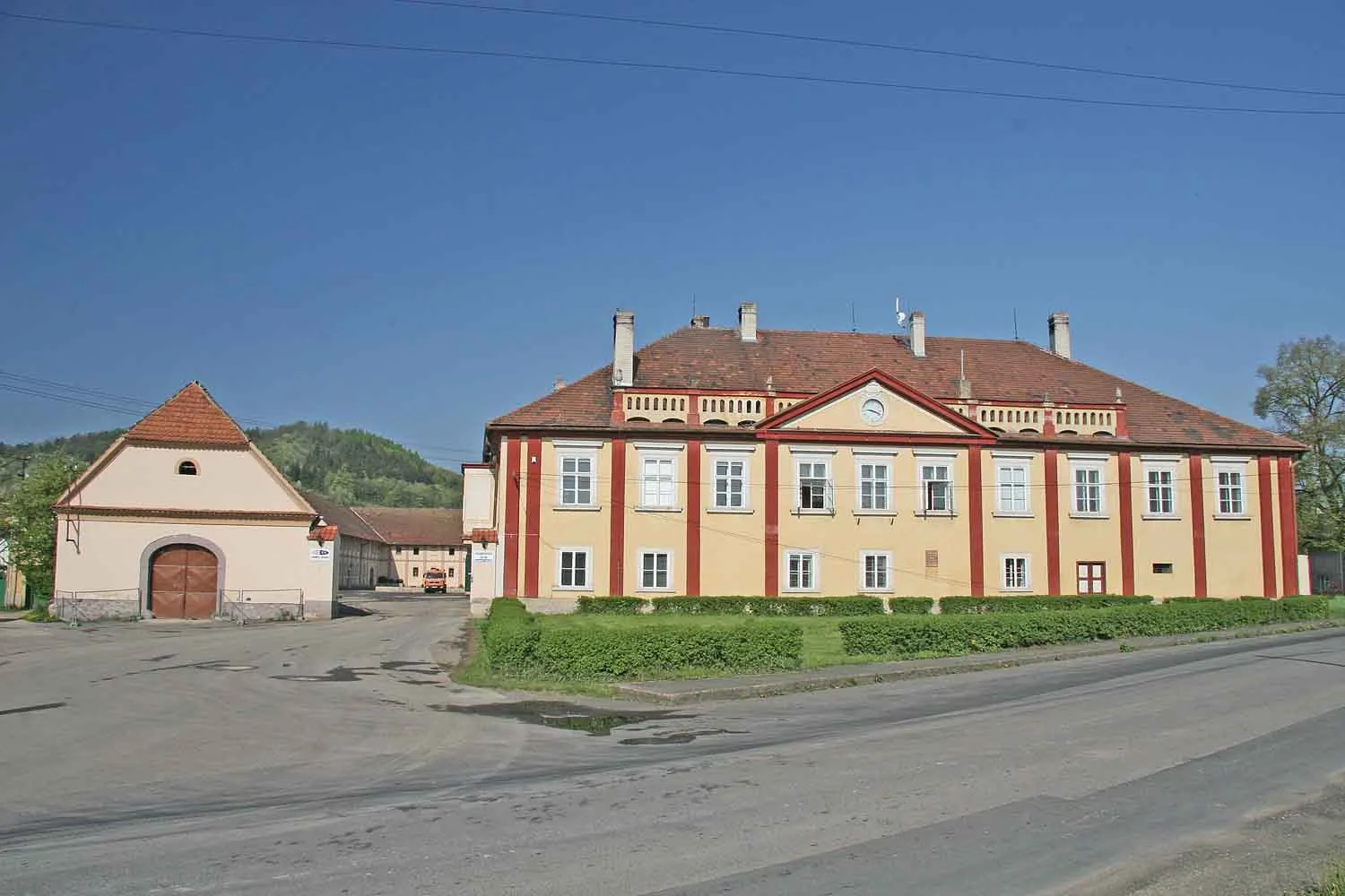 Tetínský zámek