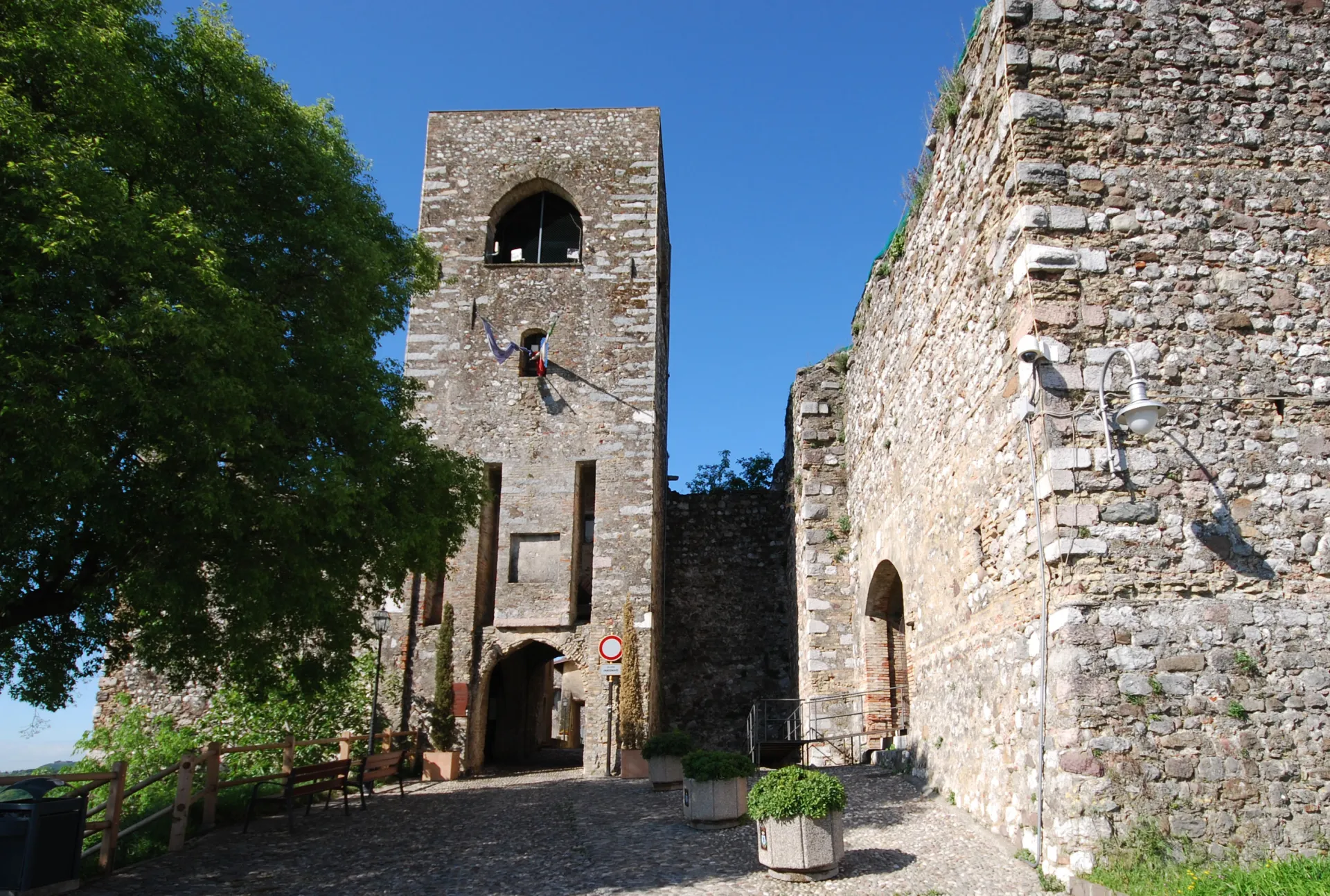 Hrad v Padenghe sul Garda