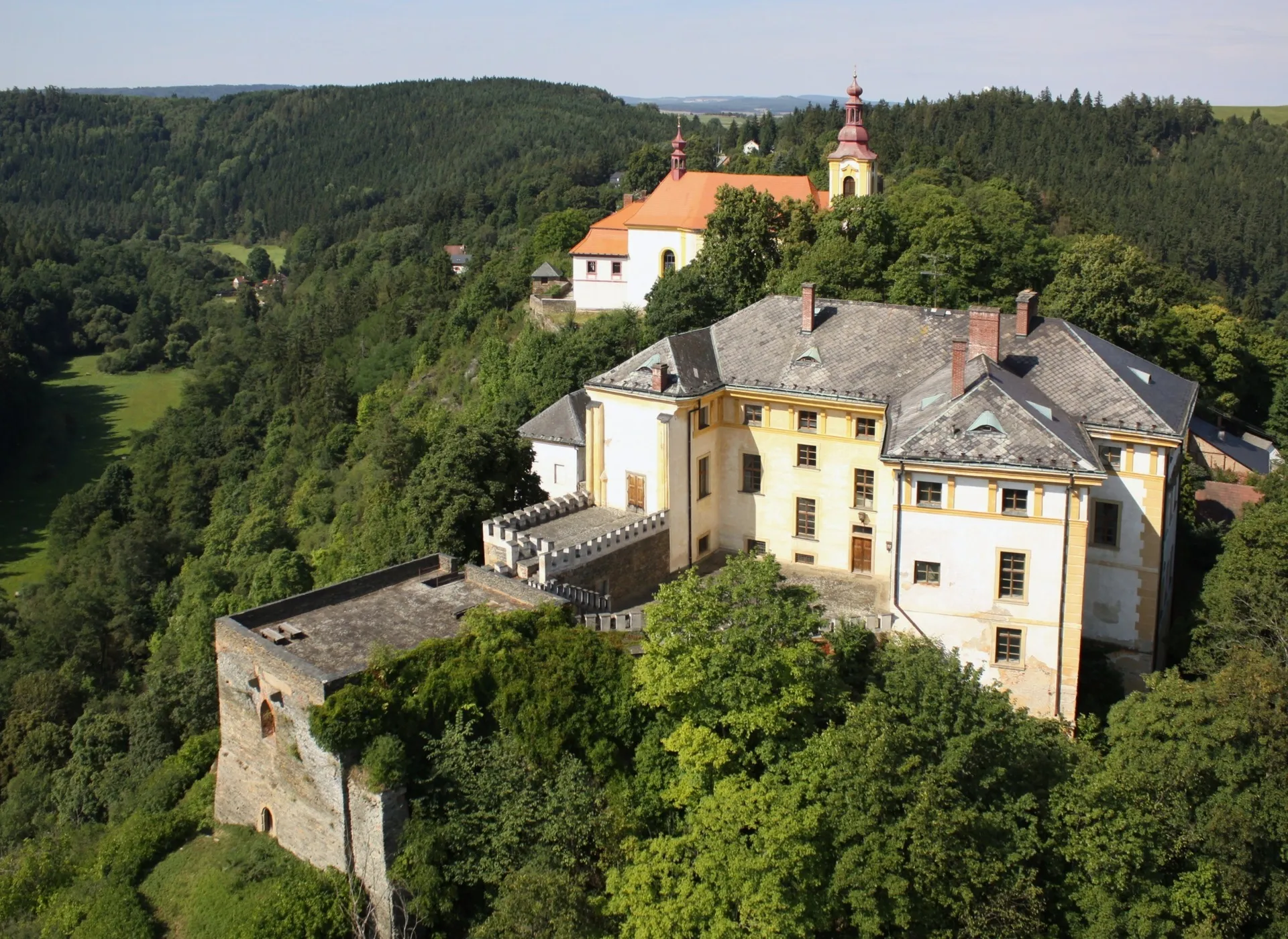 Hrad a zámek Rabštejn nad Střelou