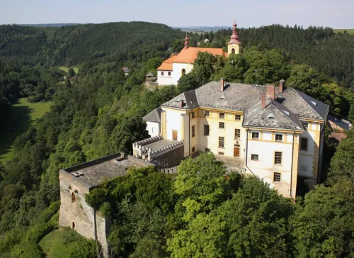 Hrad a zámek Rabštejn nad Střelou