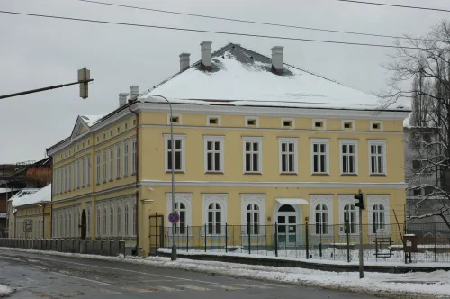 Rothschildův empírový zámek