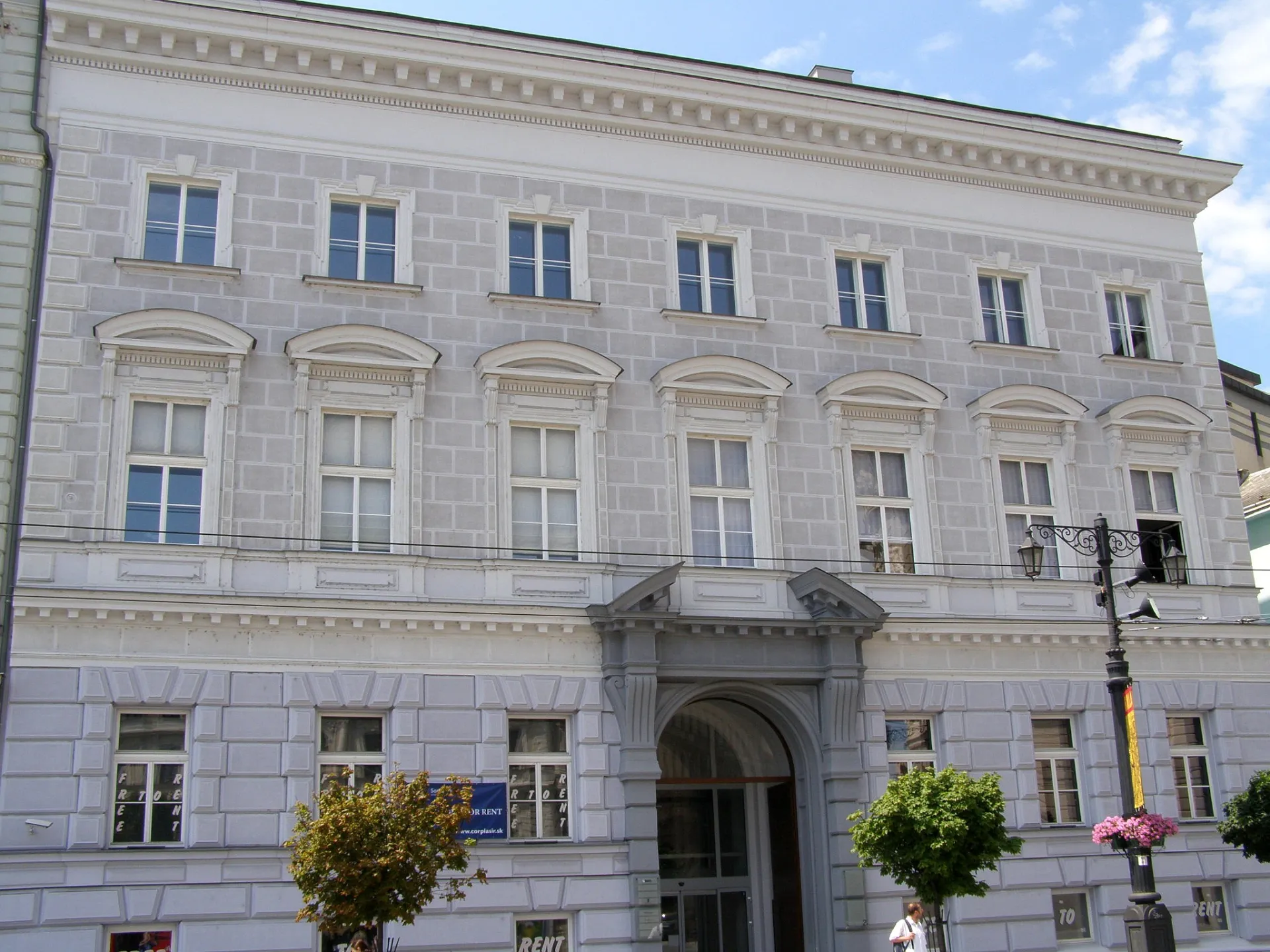 Dežőfiho palác