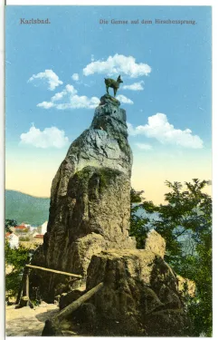 Escultura del rebeco en el Salto del Ciervo