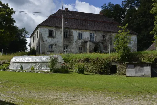 Zámek Hlavňovice