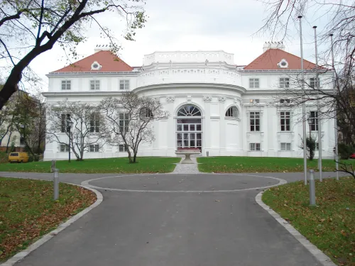 Palác Schönburg