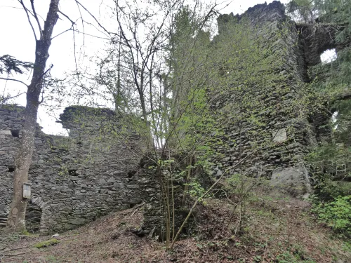 Zřícenina hradu Prägrad
